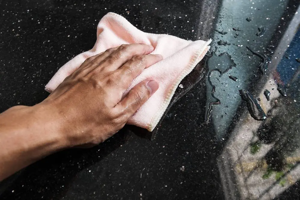 How to Clean and Maintain a Quartz Countertop: Tips and Tricks