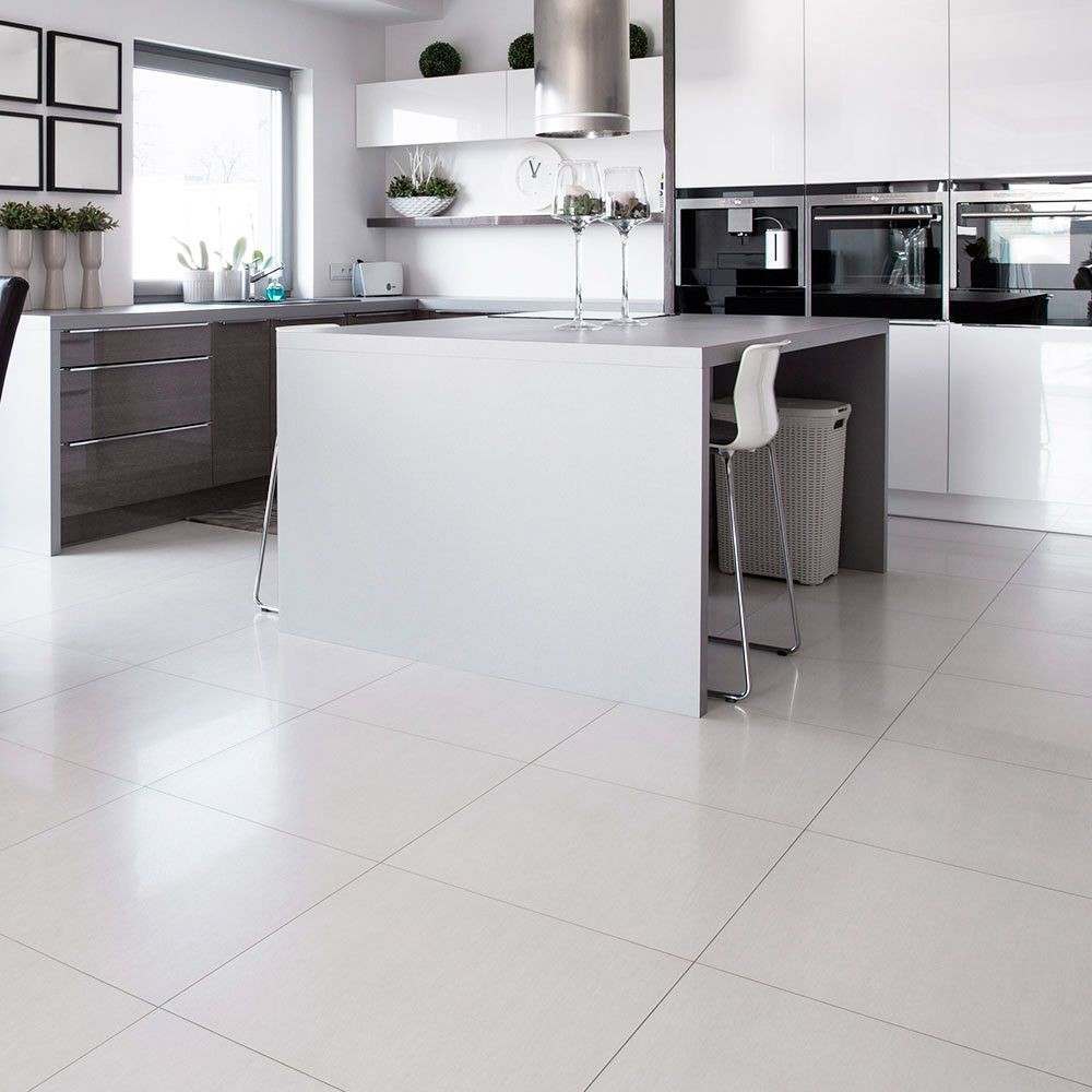 super_white_600x600_polished_tiles_room_1 Gallery