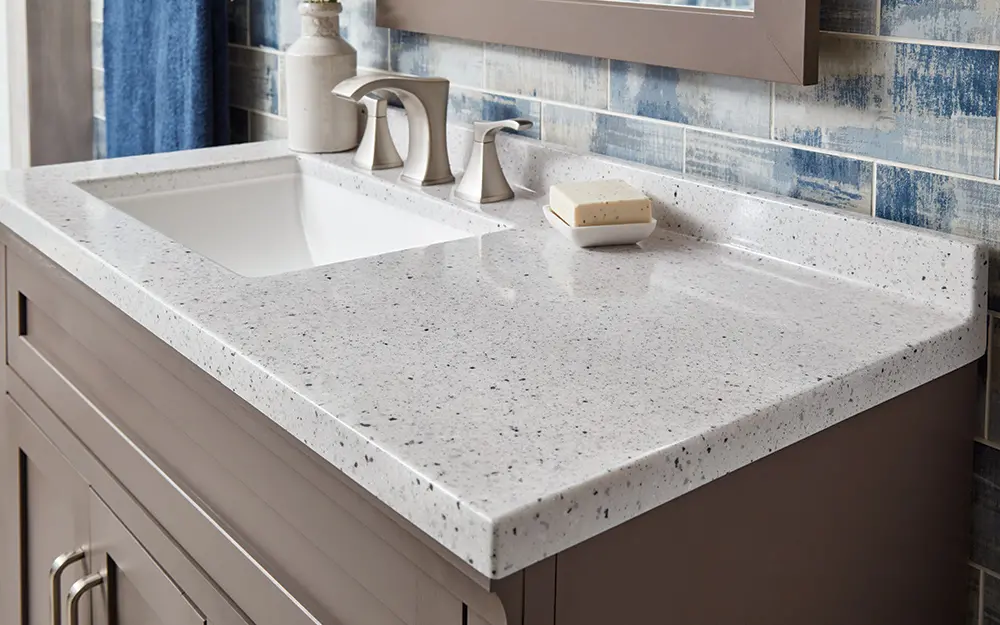 Comptoirs en granit et quartz pour la cuisine et la salle de bain