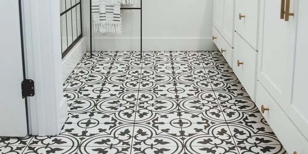 Céramique à motifs entrée