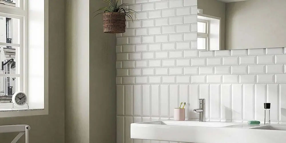 céramique métro salle de bain