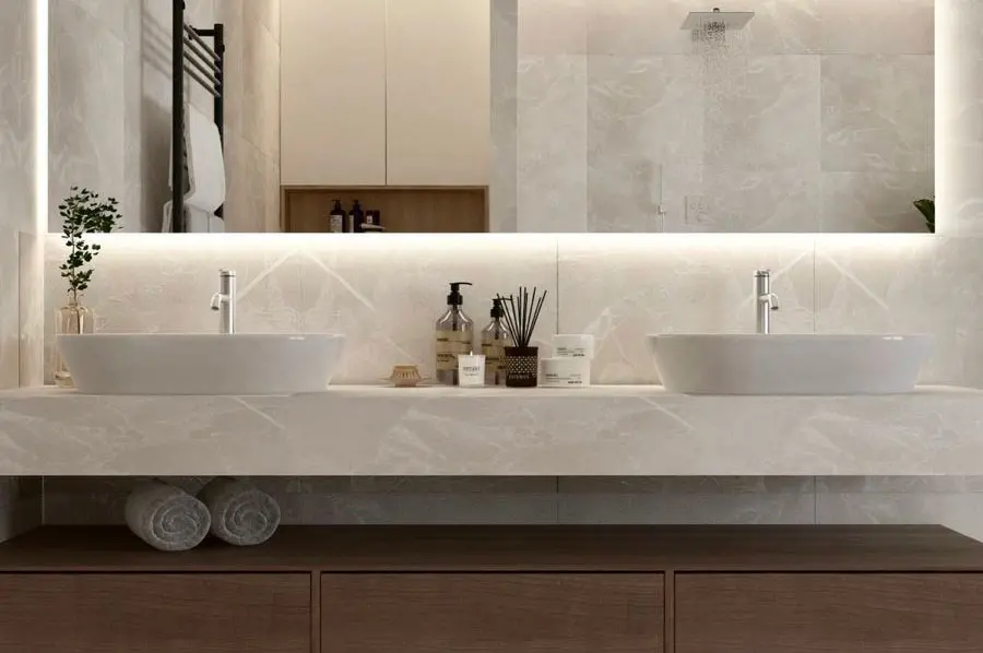 Comptoir de porcelaine salle de bain