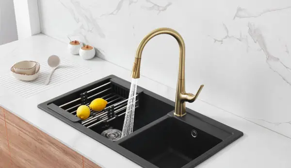 Cuisine faucet Laval