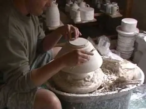 La fabrication de la porcelaine