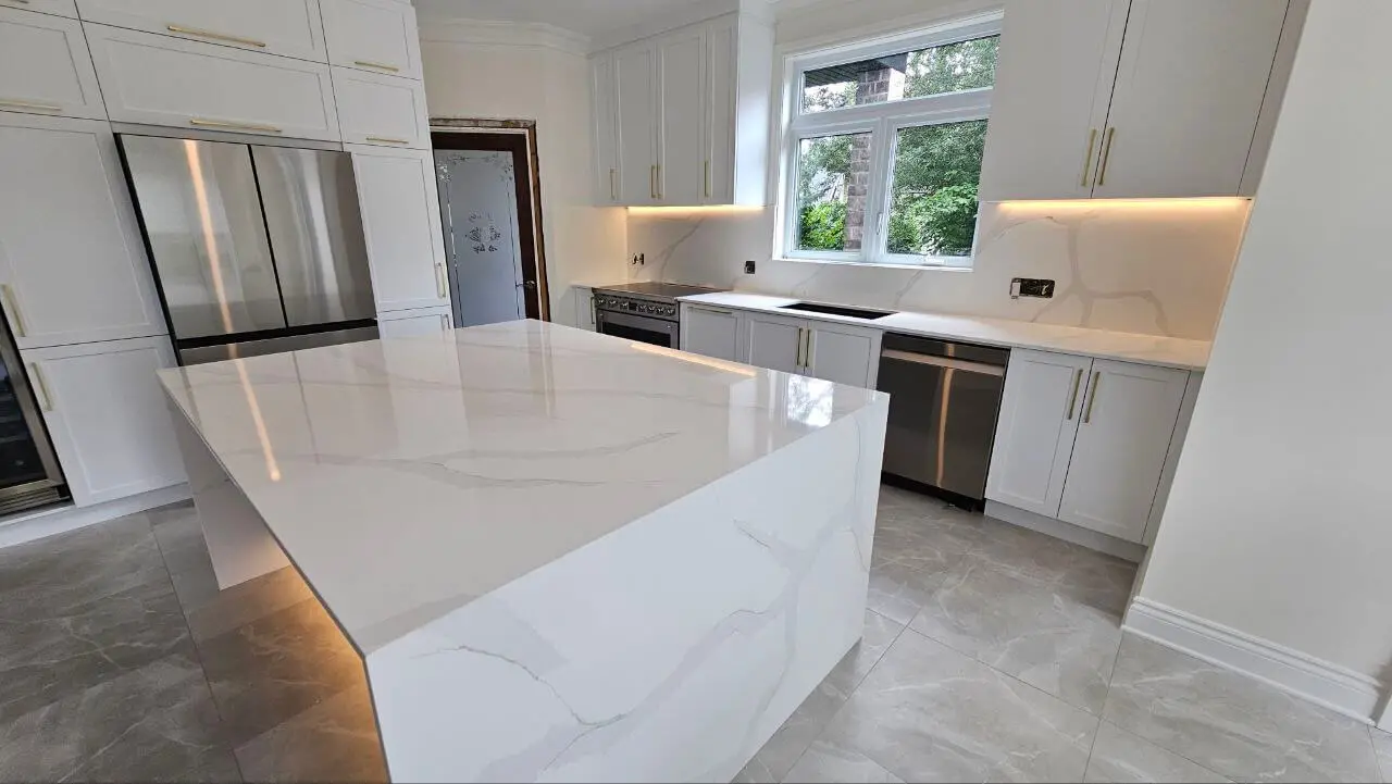 quartz calacatta sol